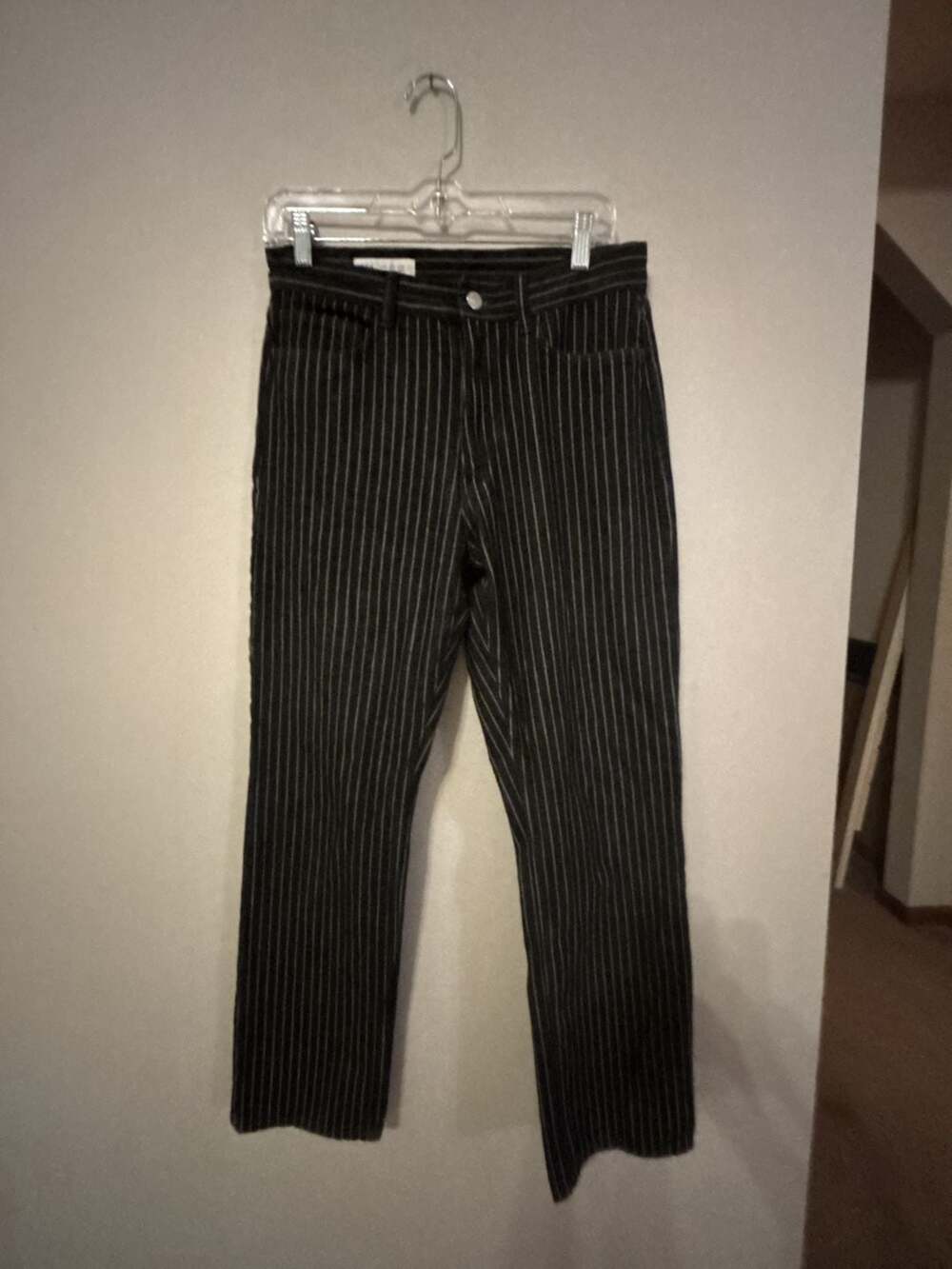 Zara Black and White Pinstripe Pants Size 28